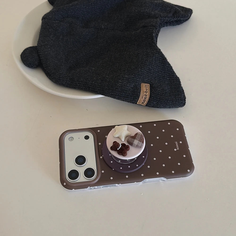 Mocha Dot MagSafe Case