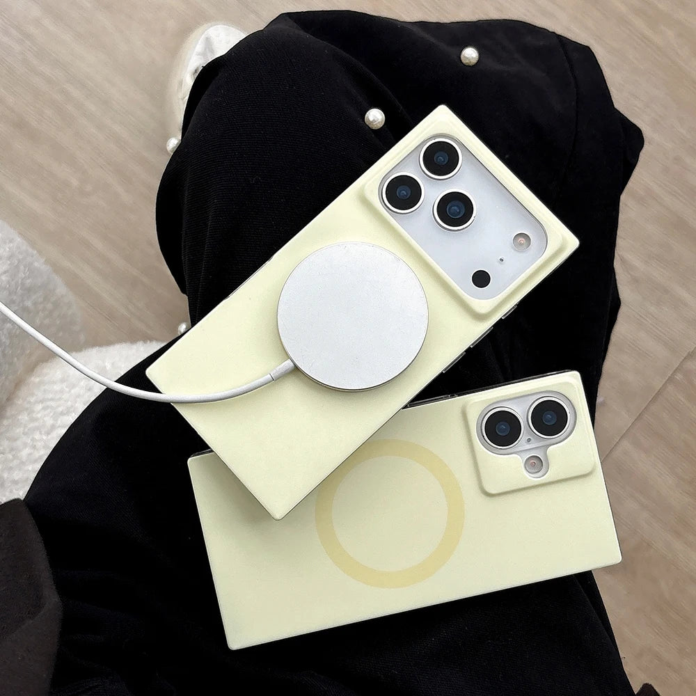 Minimal Circle Aesthetic Case