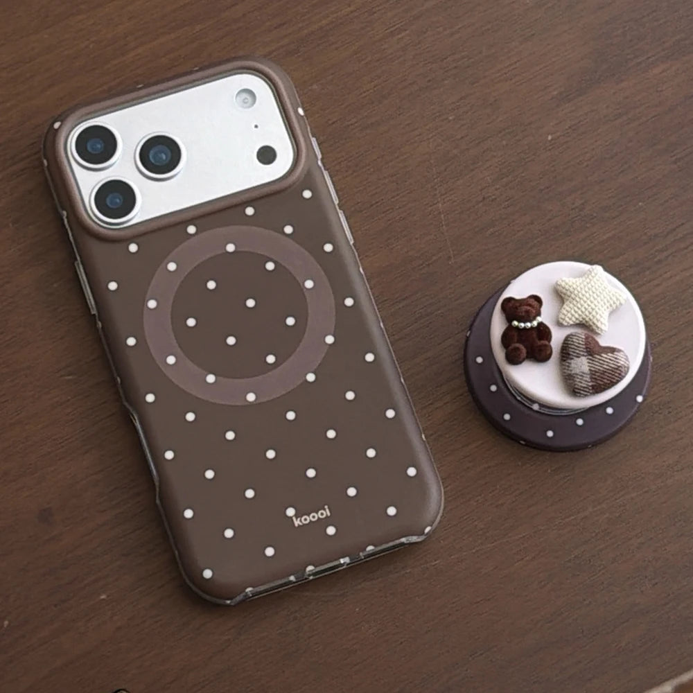 Mocha Dot MagSafe Case