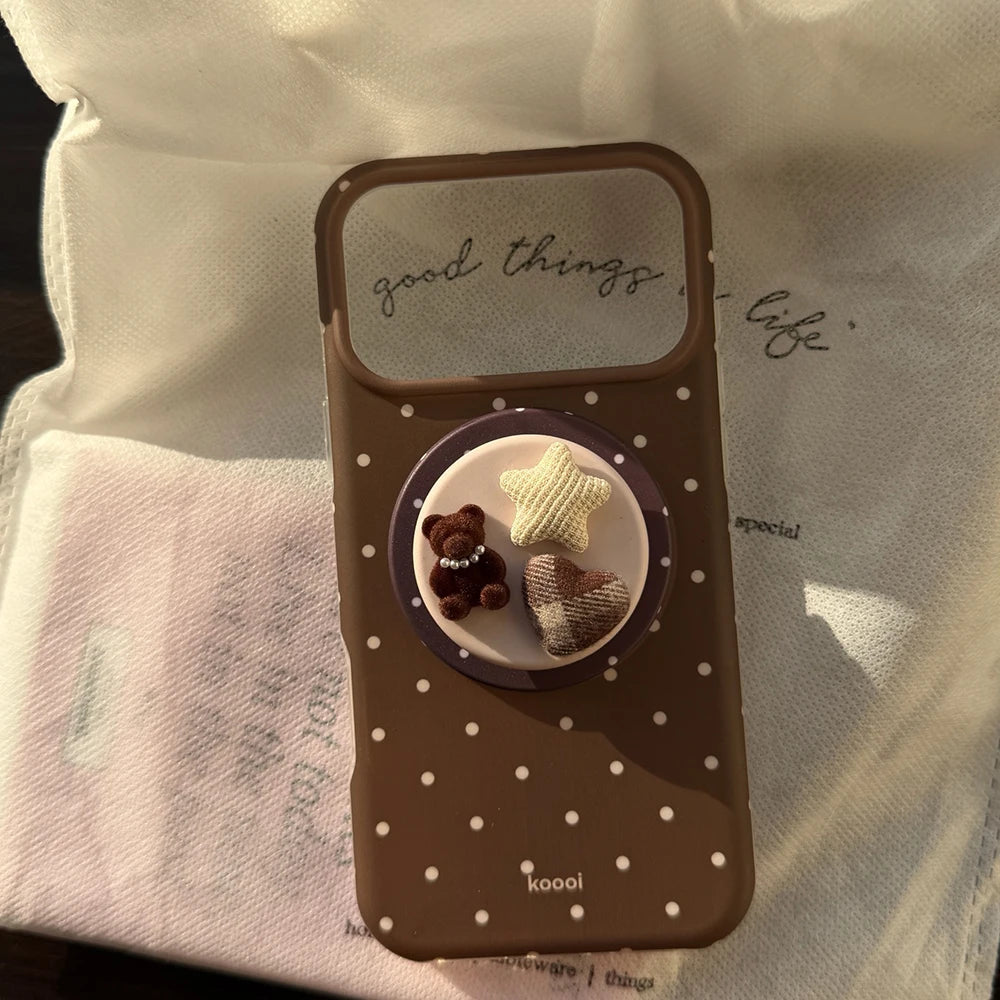 Mocha Dot MagSafe Case