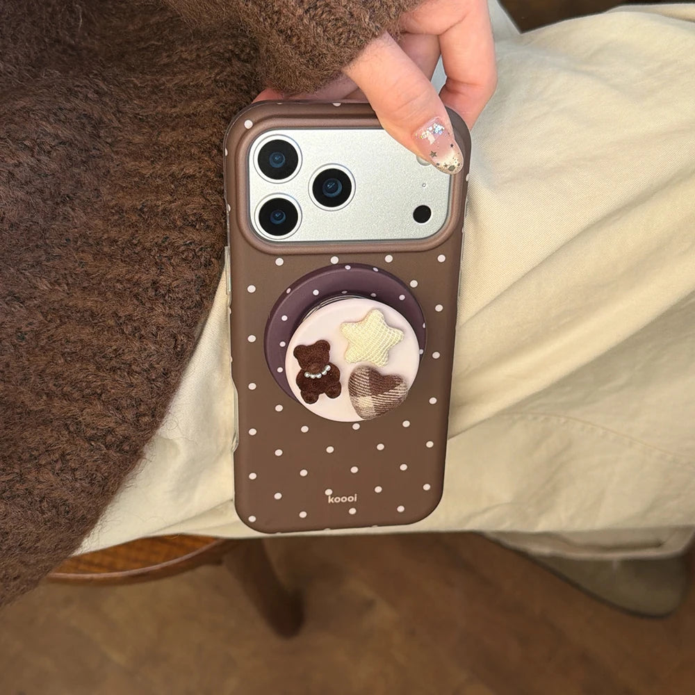Mocha Dot MagSafe Case
