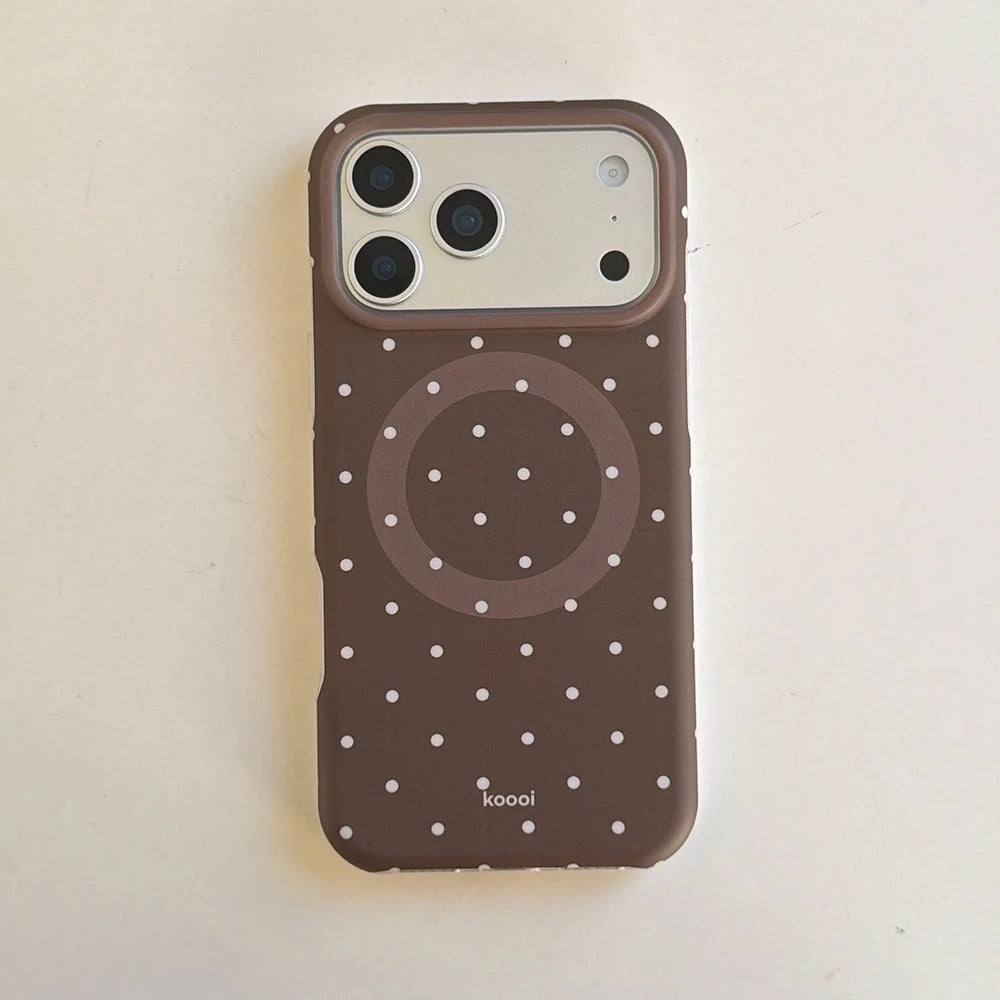 Mocha Dot MagSafe Case